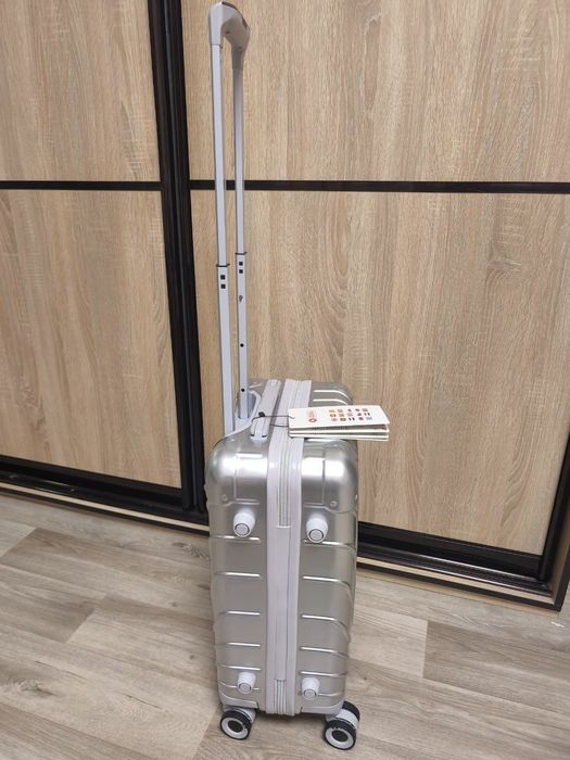 Валіза на колесах для подорожей малого розміру,валіза дорожня,ручна по