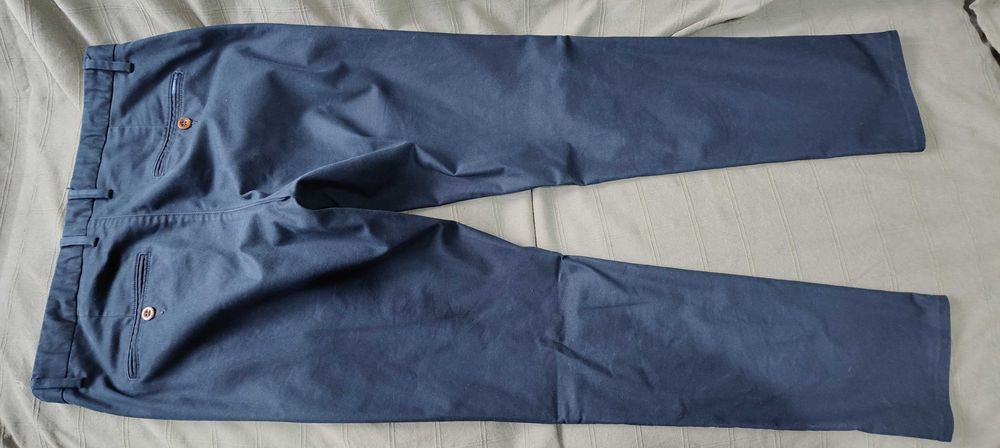 Gant Spodnie Chinosy. W34 L32.