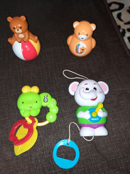 Музичні заводні іграшки, неваляшки