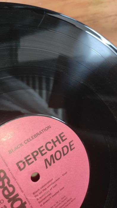 Depeche Mode – duża kolekcja winyle + DVD + bilety + książka