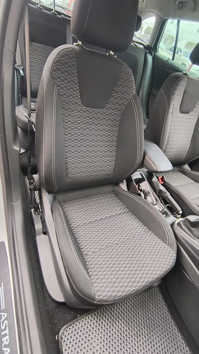 Трансфер, таксі, перевезення по Україні на легковому авто, супровід.