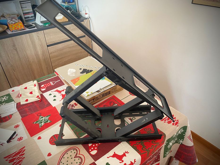 TV / LCD Stand64564211841025124