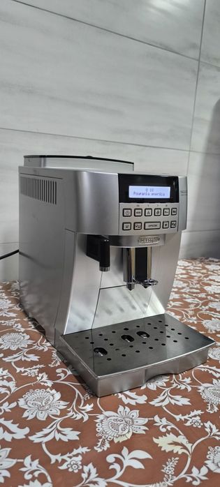 Máquina  café delonghi magnífica S cappuccino