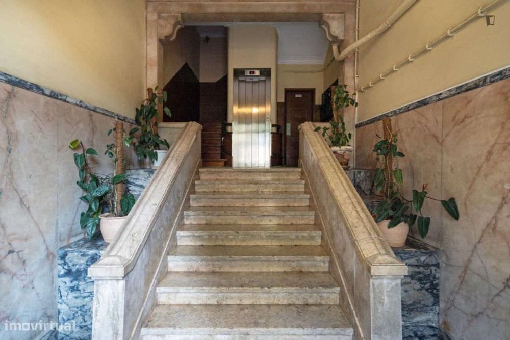 Quarto - localizado em Saldanha Lisbon
