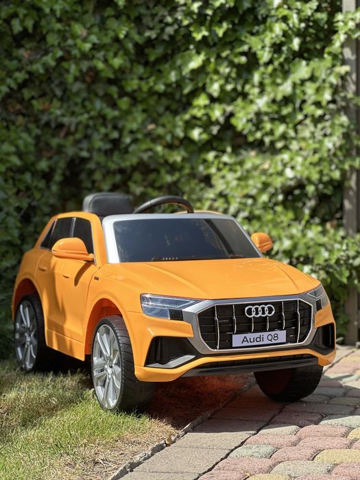 Дитячий електромобіль Audi Q8  12V | 2×35 W  пульт 2.4G На акумуляторі