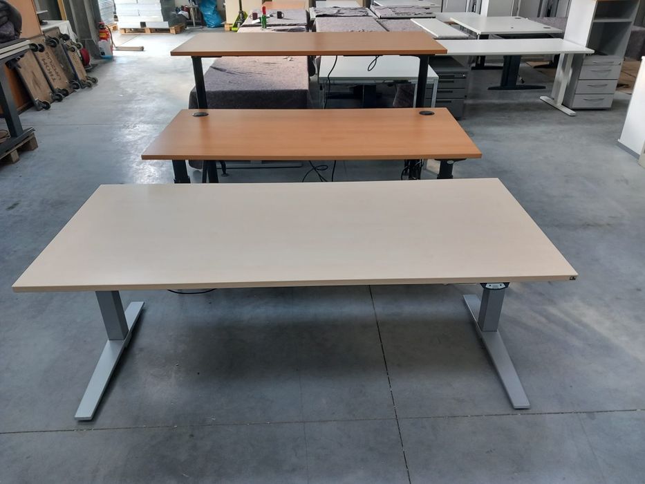 Biurko elektryczne regulowane z regulacją wysokości