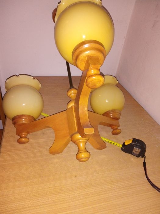 Żyrandol drewniany PRL