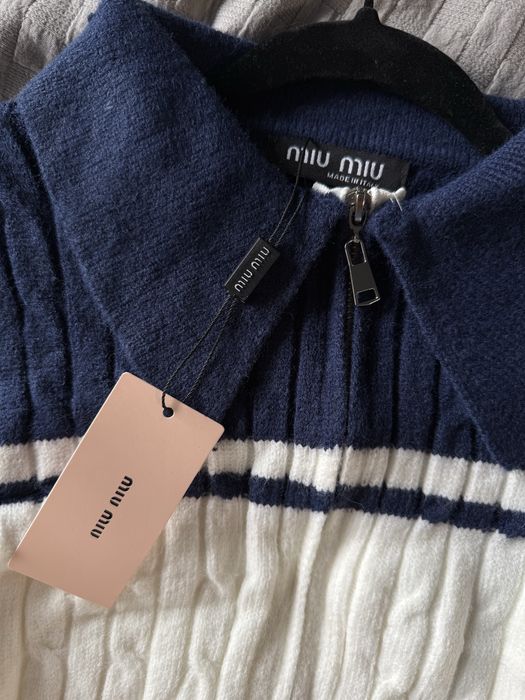 Продам женскую кофту miu miu