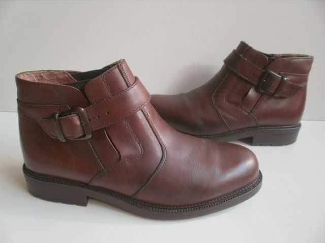 - Clarks - Botki, sztyblety r. 41,5