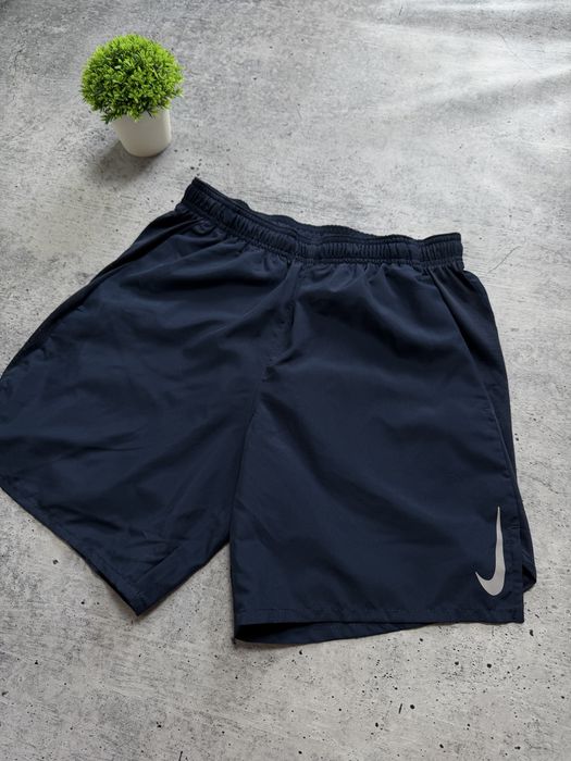 Чоловічі шорти Nike Run CHLG Shorts