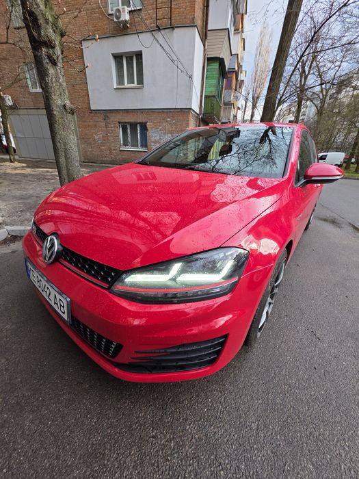 Volkswagen Golf GTI 7 2.0