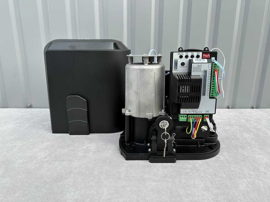 Автоматика для откатных ворот X-Boost ES700 PRO, Двигатель на ворота