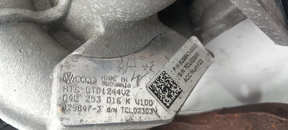 Turbo / compressor AUDI A1 Sportback (8XA, 8XF)