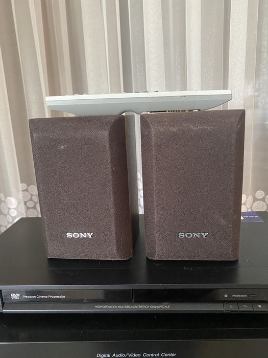 Zestaw głośnikow oraz amplituner i odtwarzacz DVD