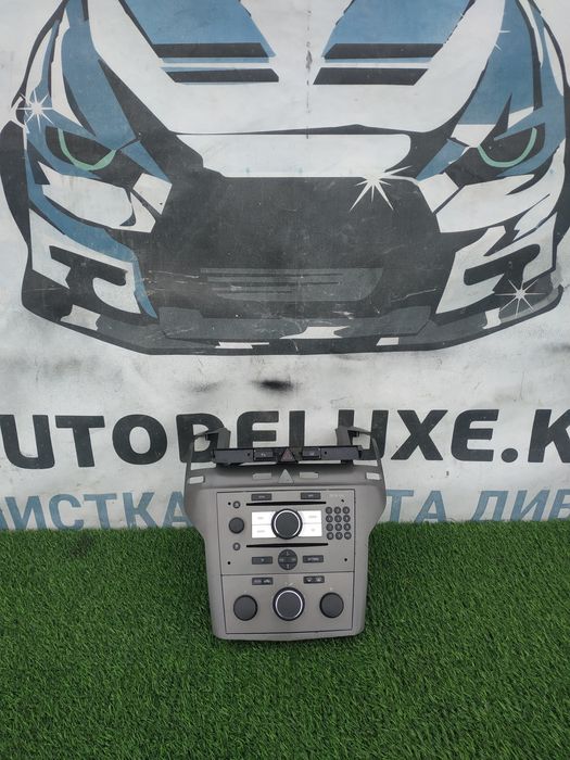 Накладки центральні консолі  Opel Astra H