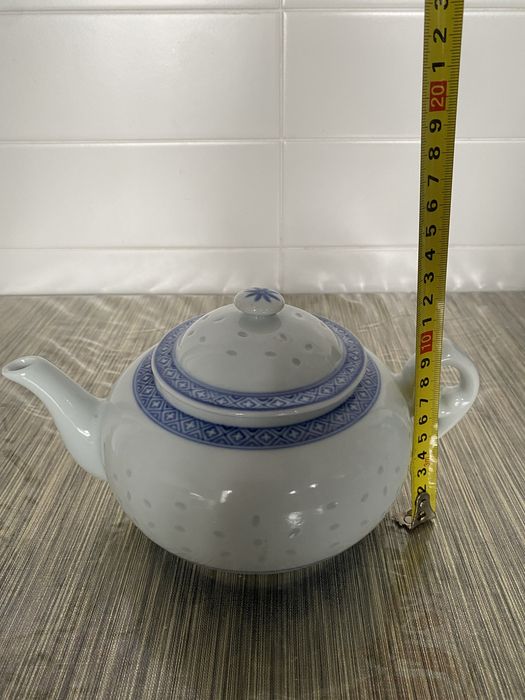 Bule de porcelana azul e branca