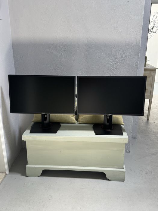 Conjunto 2 monitores gaming ASUS