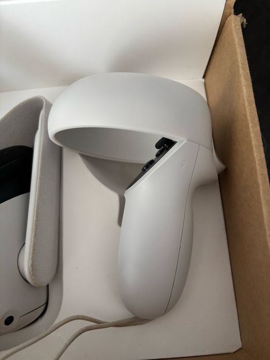Gogle VR Oculus Quest 2 128GB + 2 kontrolery