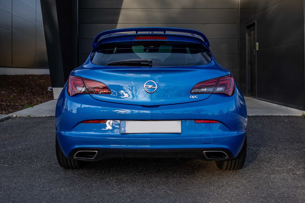Opel Astra GTC OPC 2.0 T