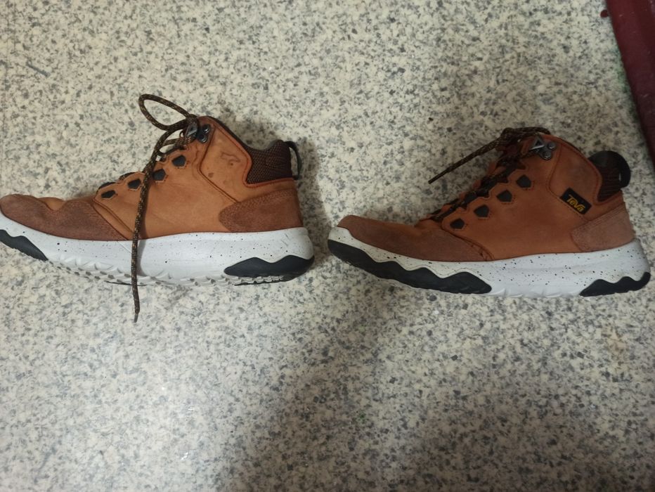 Кожані черевики водонепроникні teva