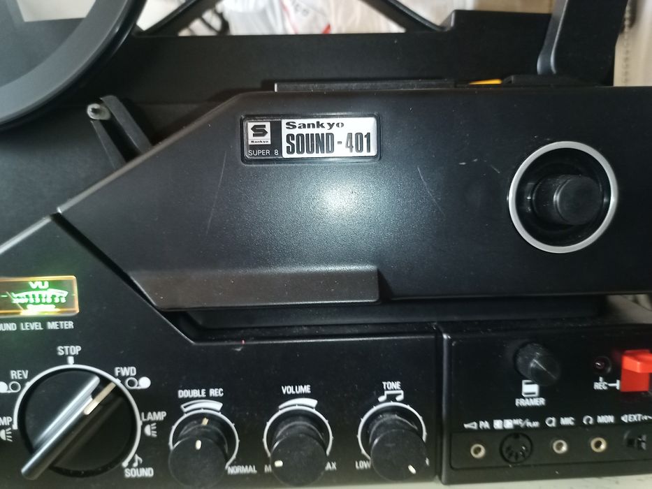 Prjetor Vintage Marca Sankyo SOUND-502/702

Muito bem conservado e a f