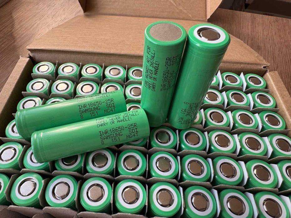 НОВІ Samsung INR18650 25R 2500mAh 20A високострумові акумулятори