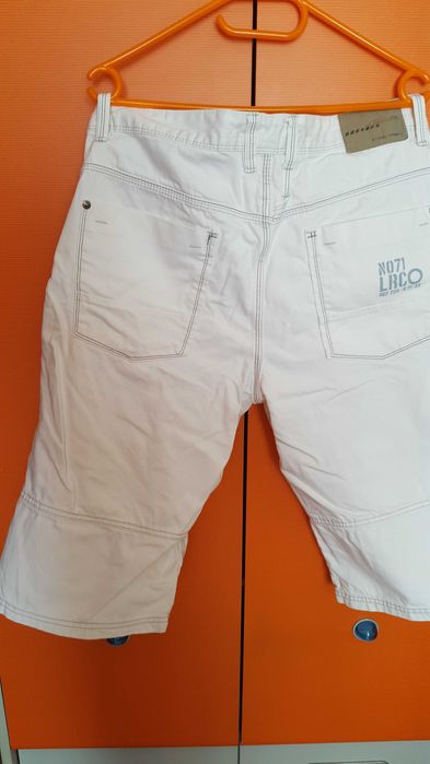 krótkie spodenki z białego  dżinsu rozmiar 54