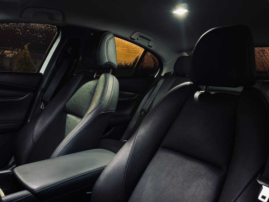 продам Mazda 3 2019