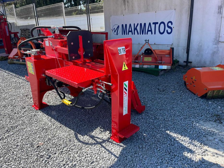 Rachador de lenha p/ trator 20TR c/ Plataforma elevatória NOVO