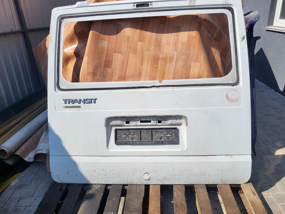Кришка багажника ford transit