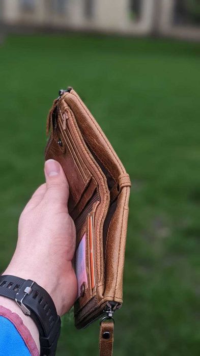 Небольшой кожаный кошелёк мужской, винтажный.