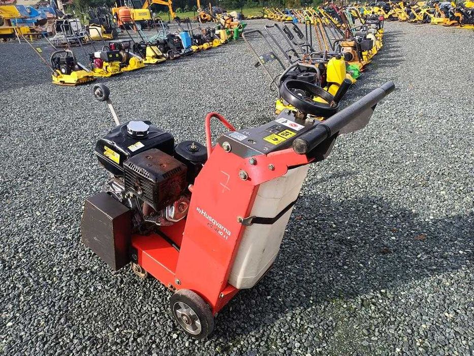 Przecinarka jezdna piła beton asfalt HUSQVARNA FS 400 LV nr.929 wolf
