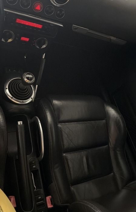 AUDI TT 1.8T 180cv - Garantia 18 meses