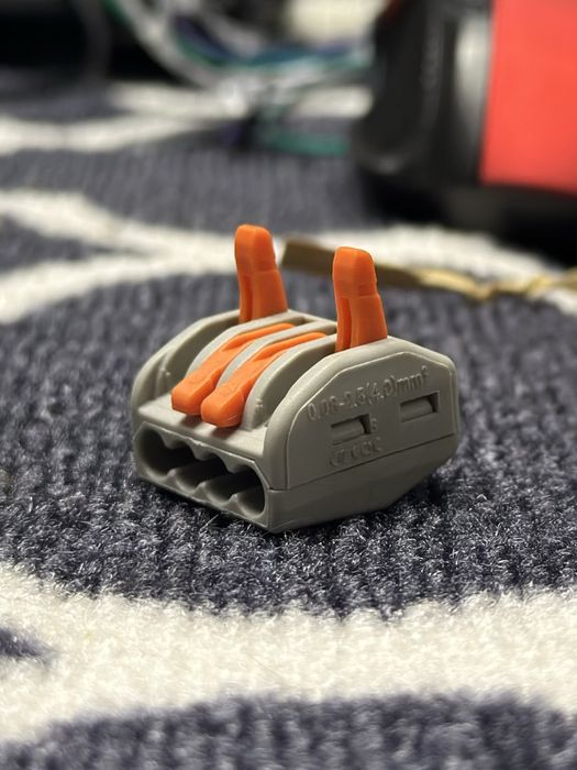 Szybkozłączki dźwigniowe elektryczne 32A/250V/4kV