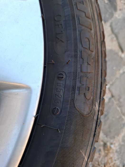 Jantes originais Nissan 16" + pneus Tigar All Season 195/55/16 (4x100)