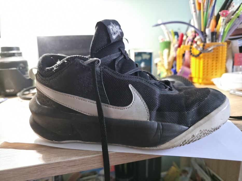 Баскетбольні кросівки  Nike Team Hustle D 10 36.5