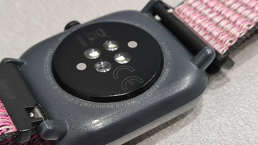 Смарт-часы Xiaomi Amazfit Bip U A2017 (проблема с батареей)