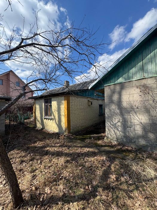 Продаж будинку  під капетальний ремонт