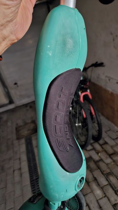 Scoot & Ride Highwaykick 1 + KASK. Zestaw dla małego kaskadera! Okazja