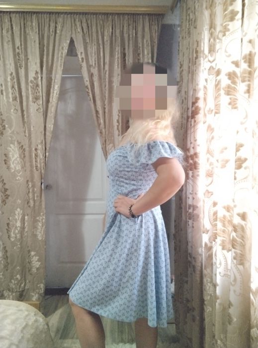 Сукня блакитна з принтом