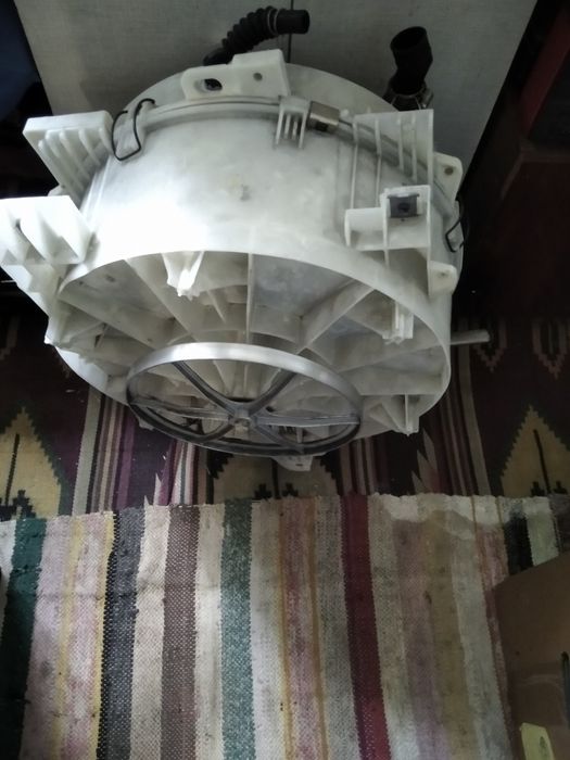 Представляю вашему вниманию барабан и детали стиральной машины