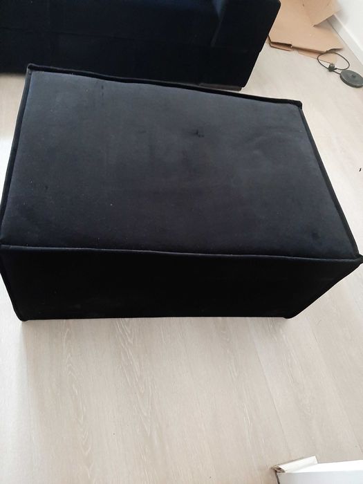 Nowa pufa do siedzenia czarna welurowa 64 x 94 cm