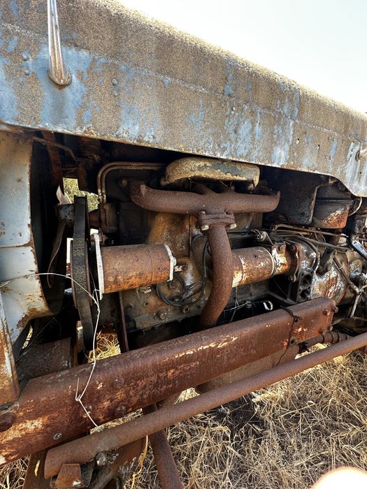 Trator Clássico Fordson Dexta + Grade de Discos (Para Restauro / Peças)
