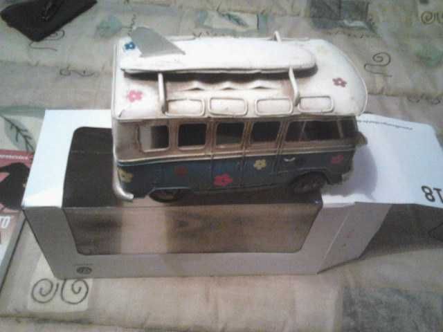 Carrinha Pão de Forma VW c/ Prancha de Surf