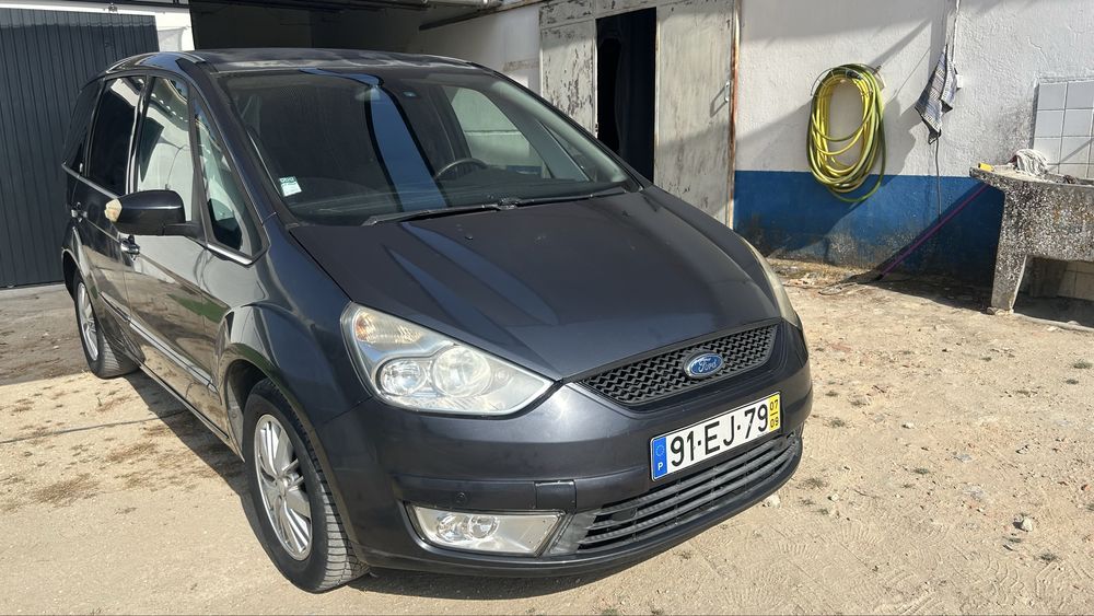 Ford Galaxy 1.8 TDCi Ghia foto 2