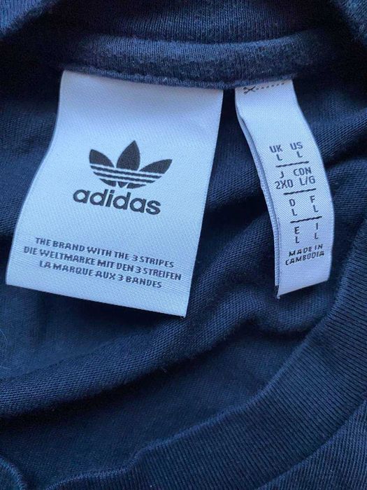 Футболка Adidas.