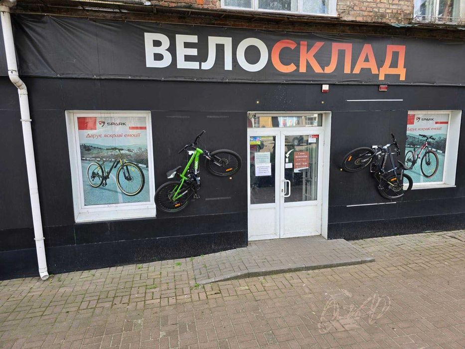 Вбудоване нежитлове приміщення, площа 159.2 кв.м. у м.Конотоп
