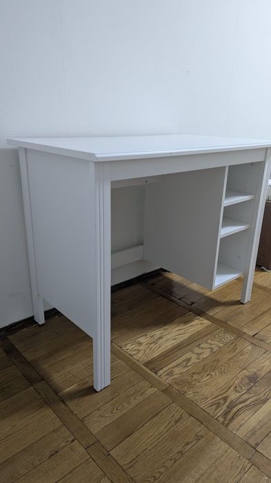 Письмовий стіл ІКЕА BRUSALI