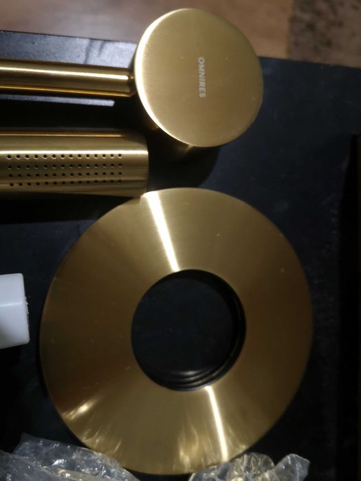 Bateria prysznicowa podtynkowa (złoto szczotkowane)