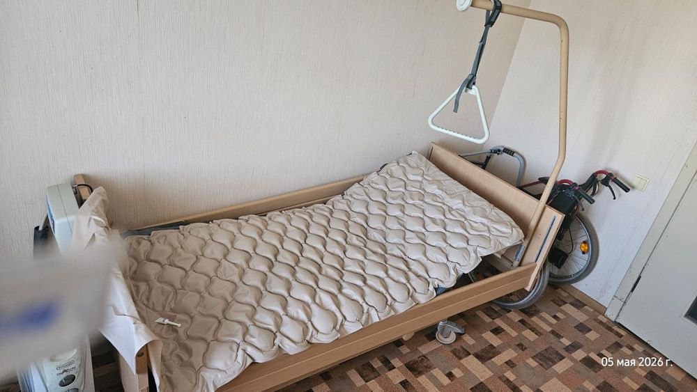 Медицинская кровать